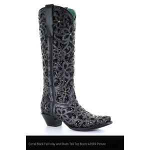 Corral Black Full Inlay and Studs Boots Size 6